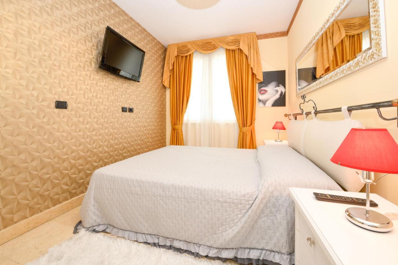 Appartamento Elite Du Lac Desenzano del Garda Dış mekan fotoğraf